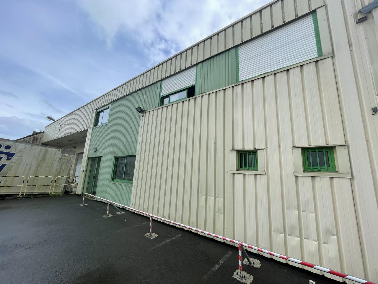 Local d'activité Thorigné-Fouillard 350m² Location local d'activité Thorigné-Fouillard Ille-et-Vilaine OLACT2316241 0